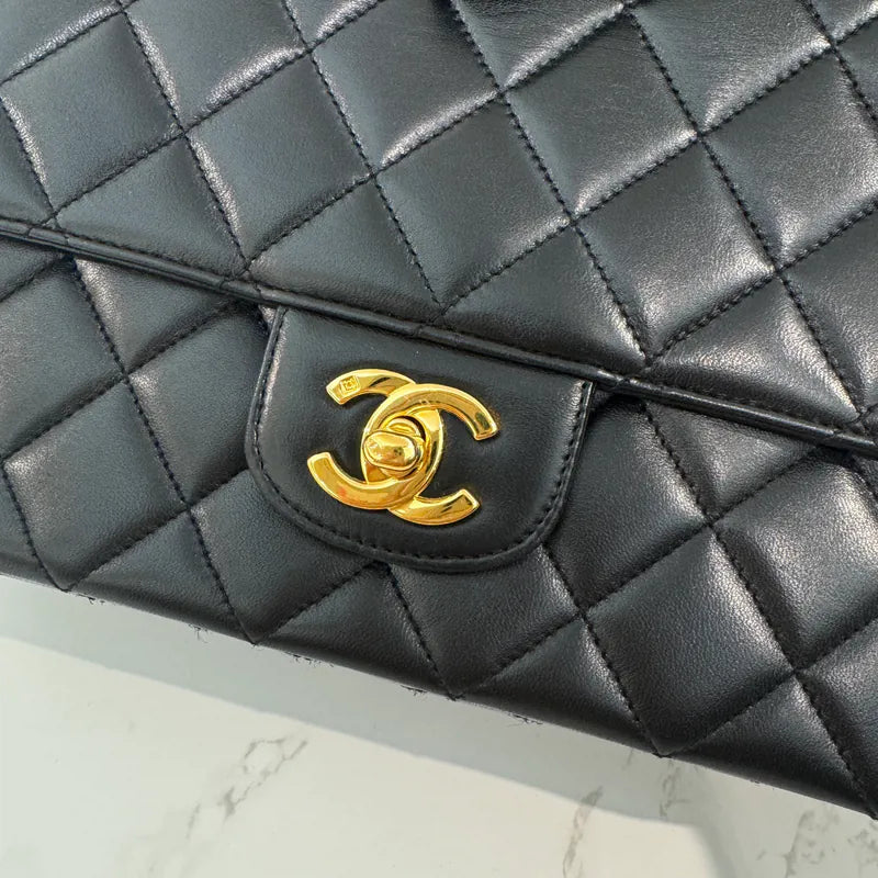 rc398-chanel-vintage-black-lambskin-flap-bag