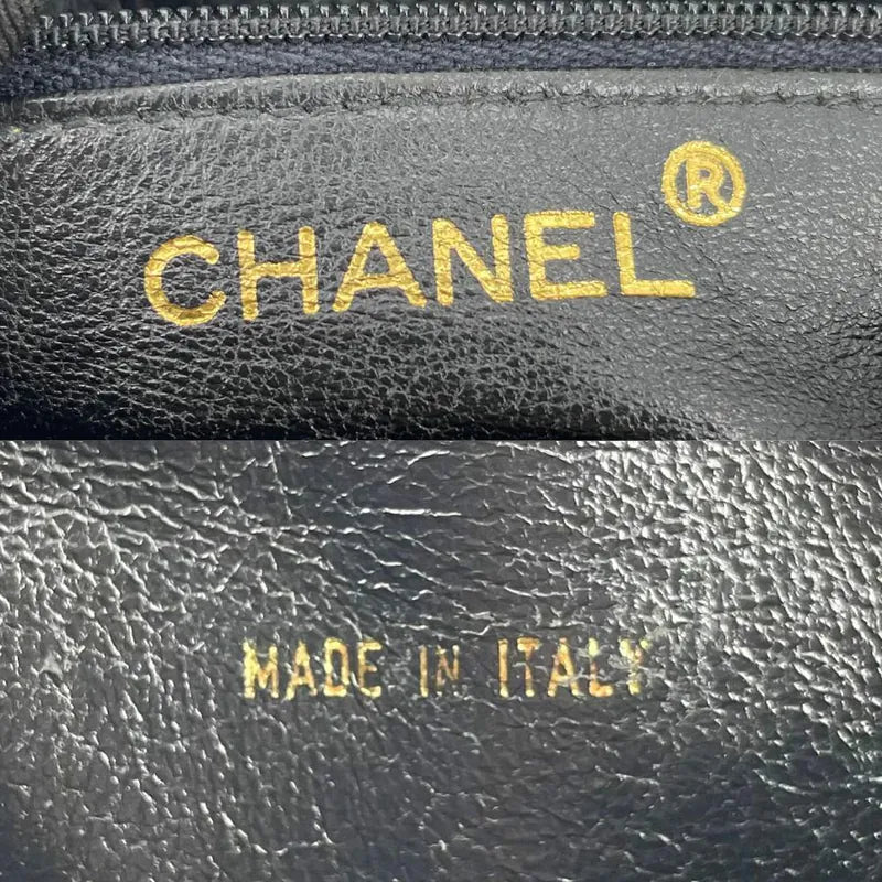 jx726-chanel-vintage-black-lambskin-quilted-handbag