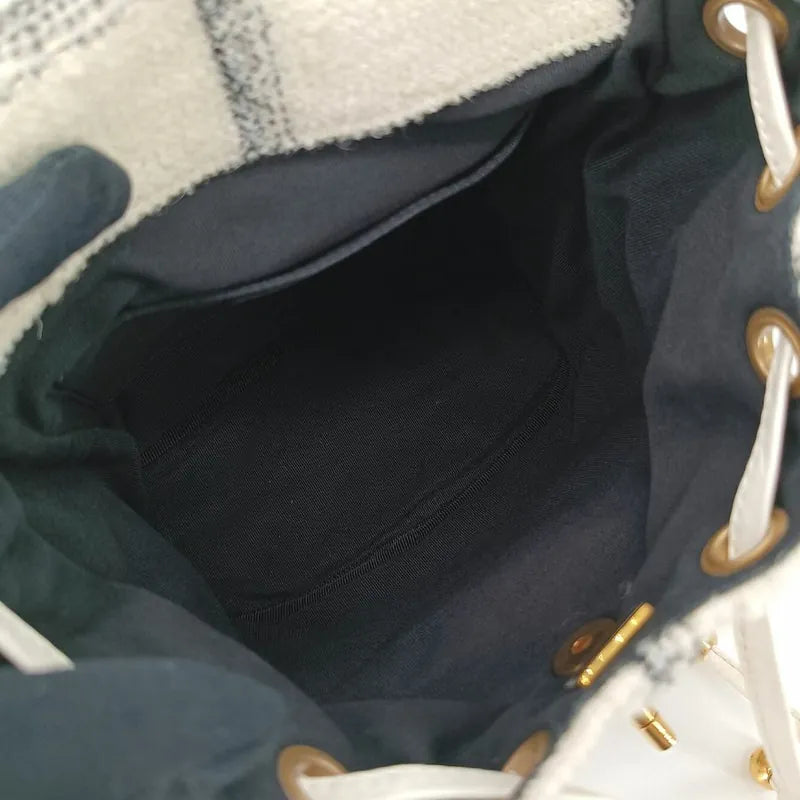 c342-chanel-white-tweed-duma-backpack