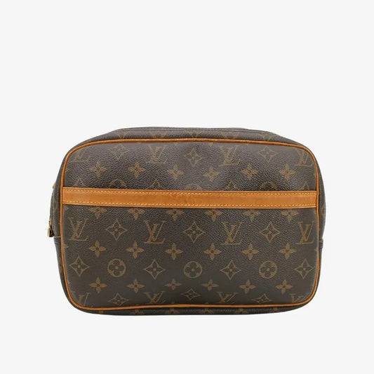 js706-louis-vuitton-reporter