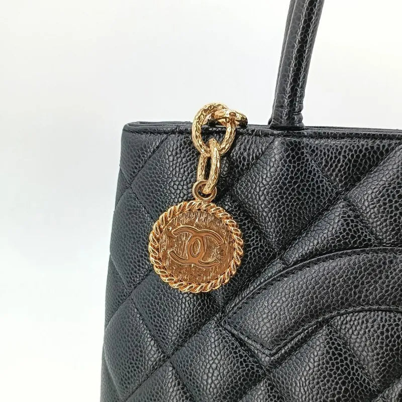 ra375-chanel-vintage-black-caviar-leather-1804-tote-bag