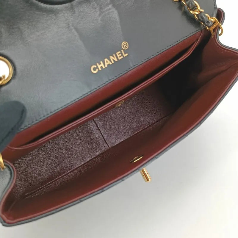 jr534-chanel-vintage-black-lambskin-quilted-flap-bag