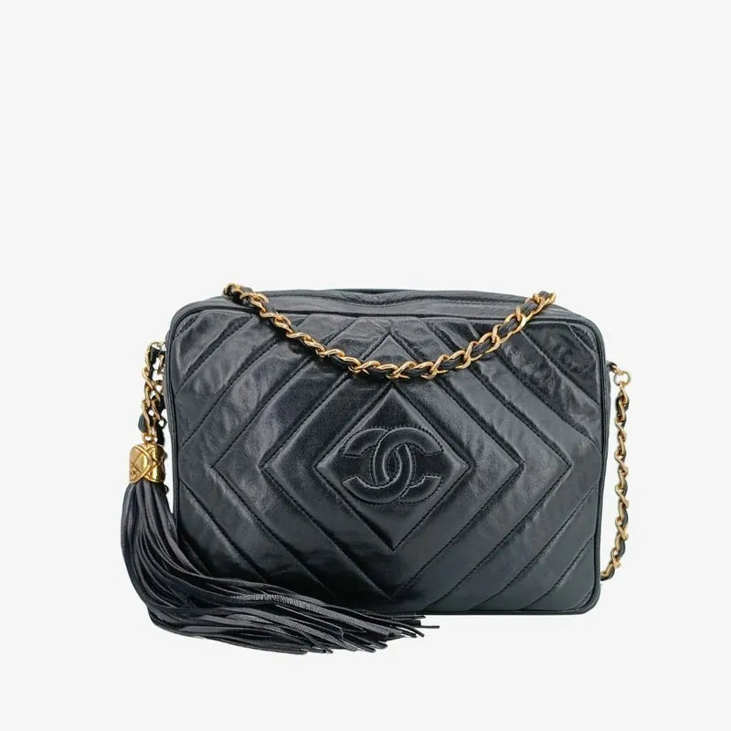 js937-chanel-vintage-black-lambskin-tassel-camera-bag