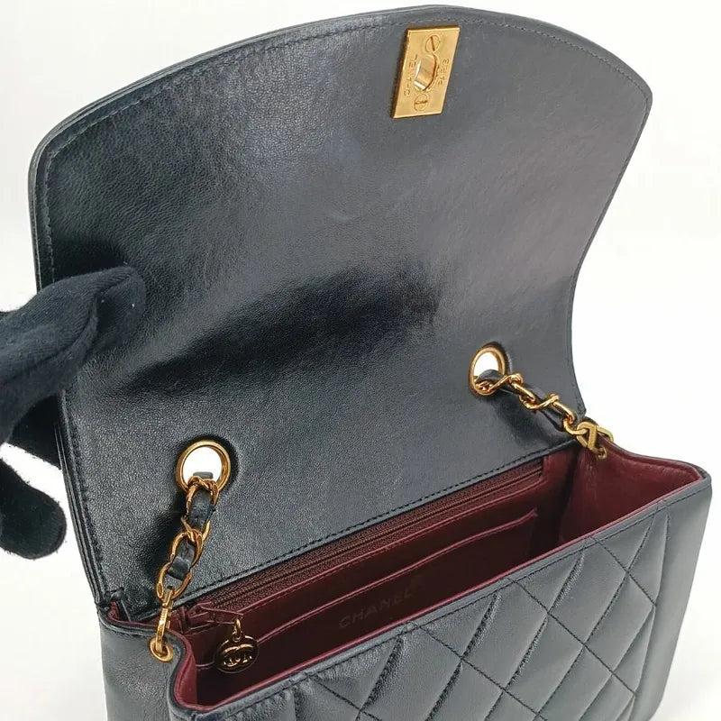 c344-chanel-vintage-black-lambskin-22cm-diana-flap-bag