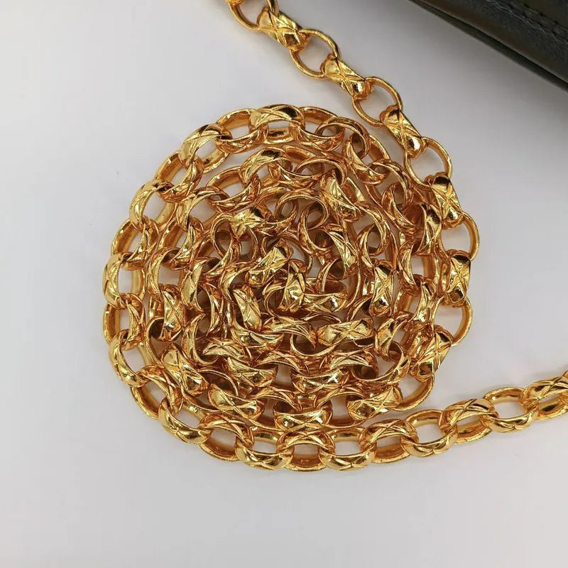 rb482-chanel-vintage-black-lambskin-gold-chain-camera-bag