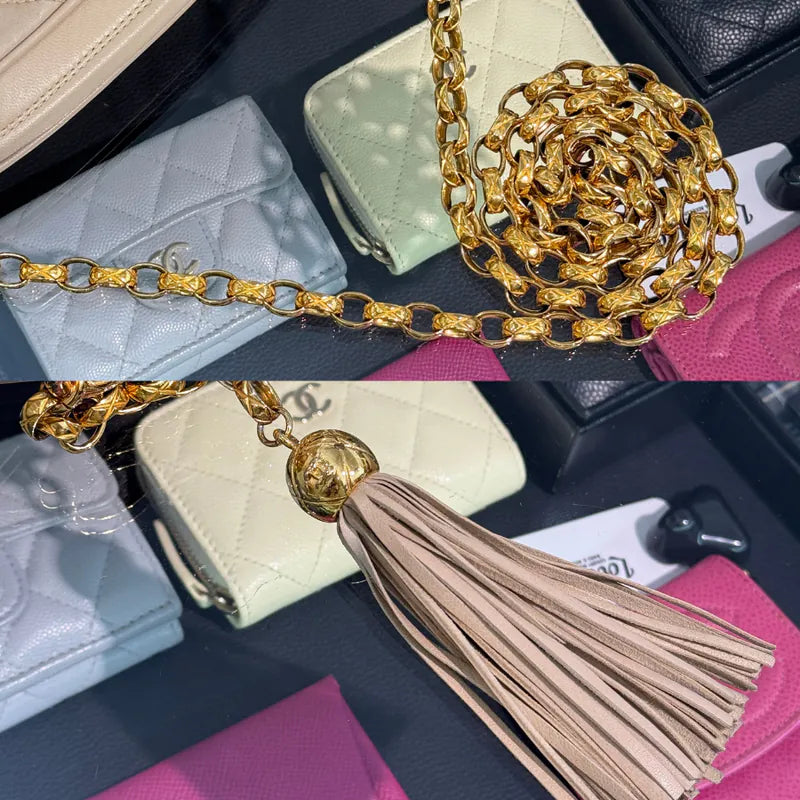 jw884-chanel-vintage-beige-lambskin-gold-chain-camera-bag