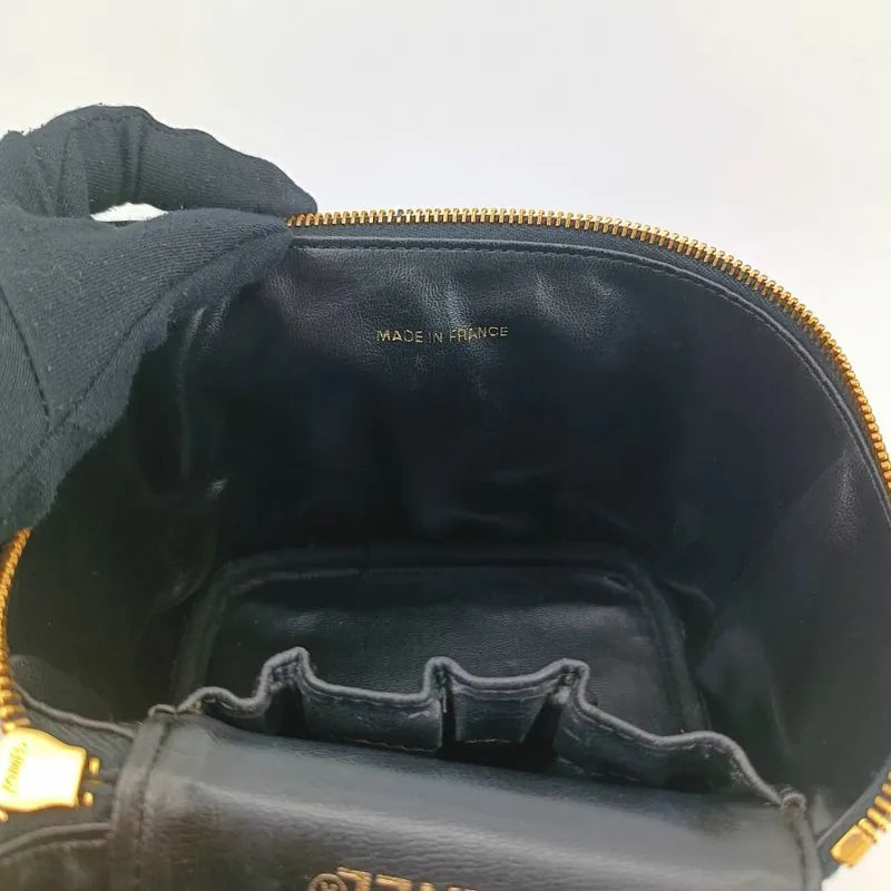 jt042-chanel-vintage-black-caviar-leather-cosmetic-bag