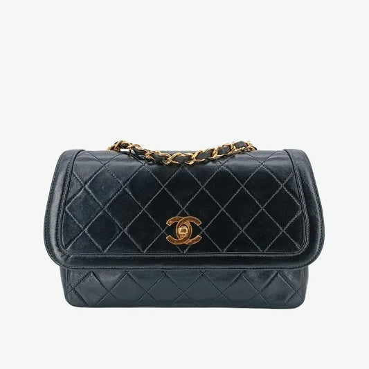 jr406-chanel-vintage-black-lambskin-quilted-flap-bag