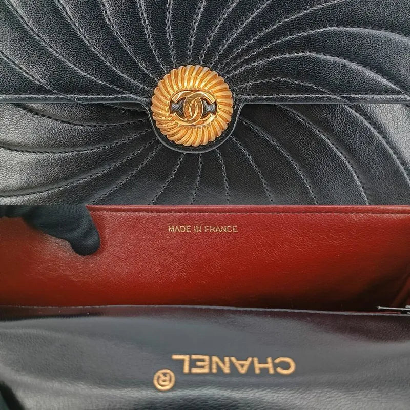 jt341-chanel-vingate-black-lambskin-spiral-flap-bag