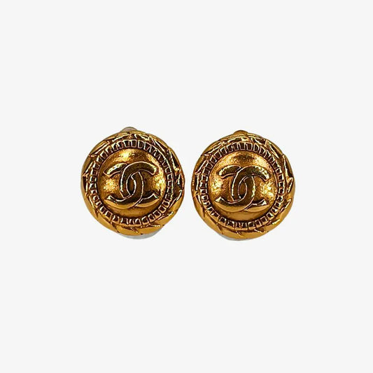 jw614-chanel-vintage-round-gold-plated-clip-on-earrings