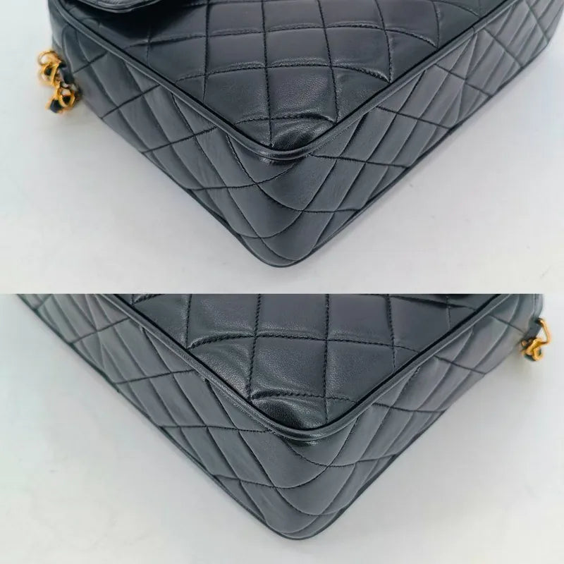 rb443-chanel-vintage-black-lambskin-quilted-camera-bag