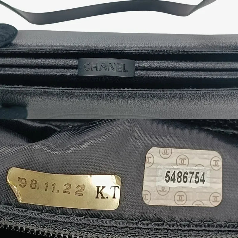 jt521-chanel-vintage-black-caviar-leather-cc-logo-shoulder-bag