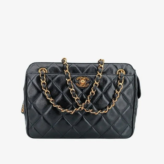 jah148-chanel-vintage-black-lambskin-quilted-camera-bag