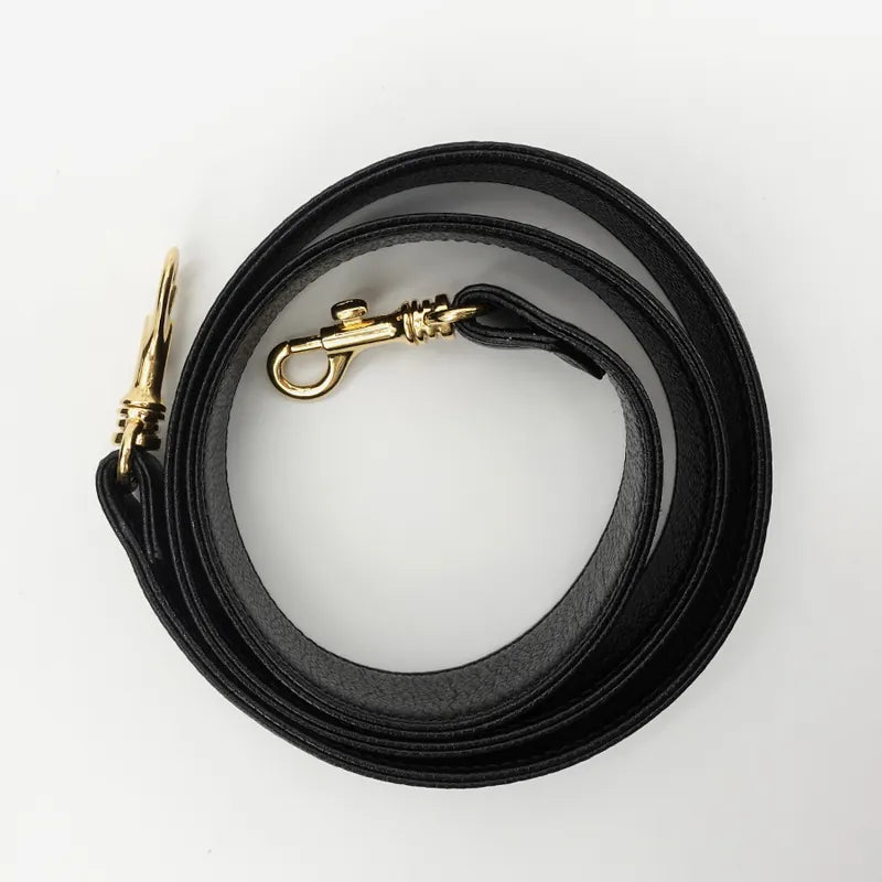 jq582-chanel-vintage-black-caviar-embossed-logo-cosmetic-bag