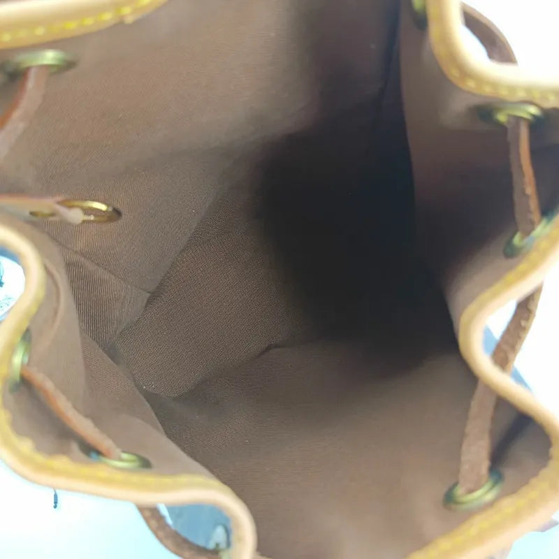 js611-louis-vuitton-montsouris