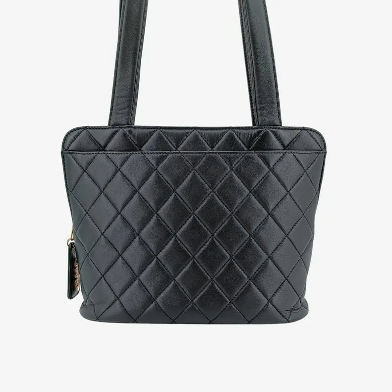 jw210-chanel-vintage-black-lambskin-quilted-tote-bag