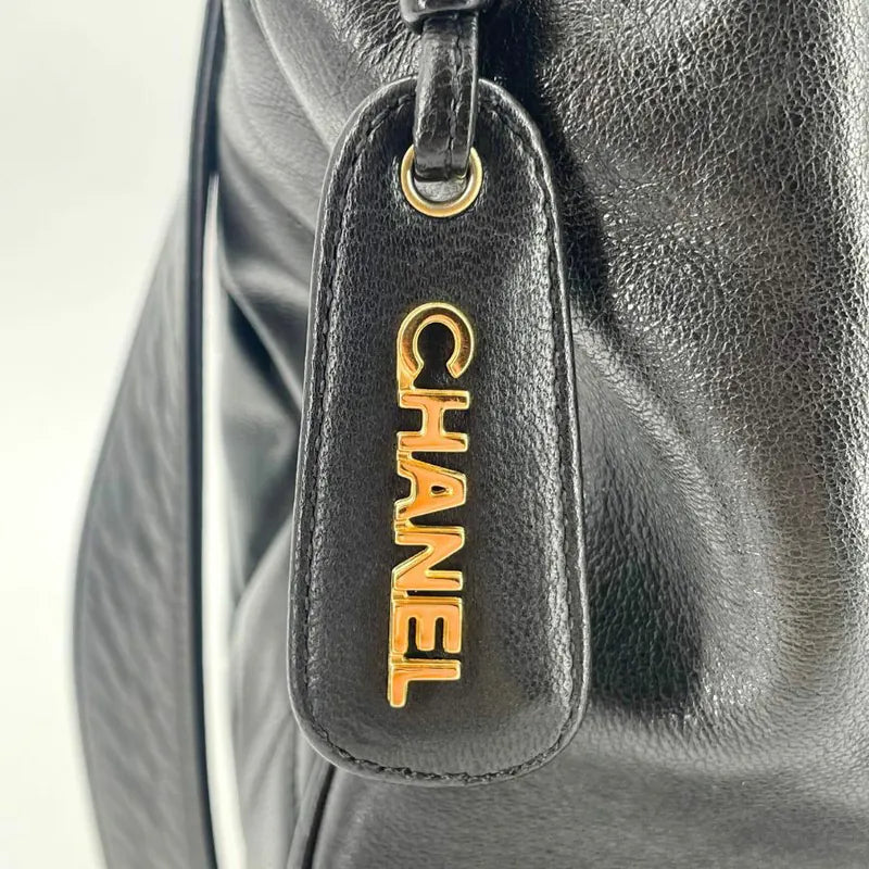 jw874-chanel-vintage-black-lambskin-quilted-tote-bag