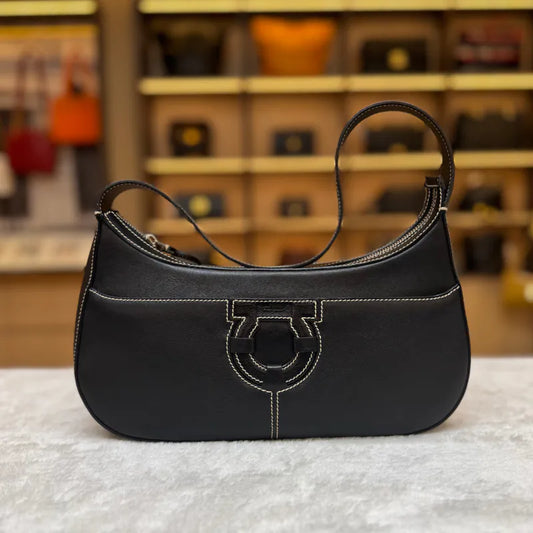 rc162-salvatore-ferragamo-vintage-black-calfskin-shoulder-bag