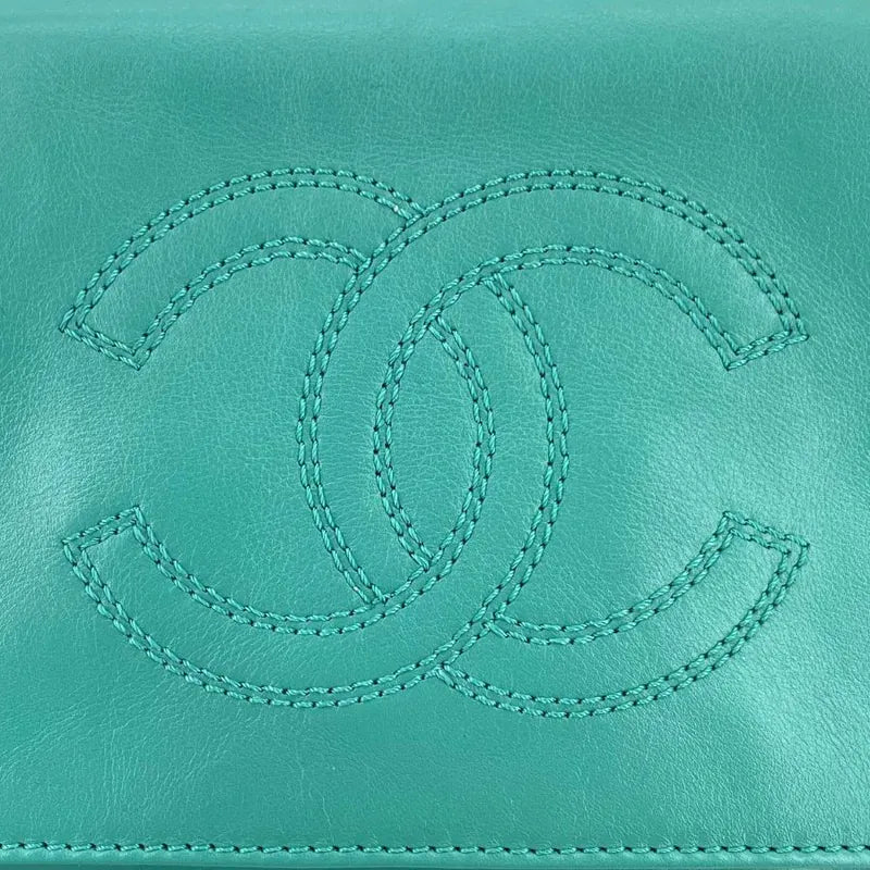 jw031-chanel-vintage-light-blue-lambskin-shoulder-bag