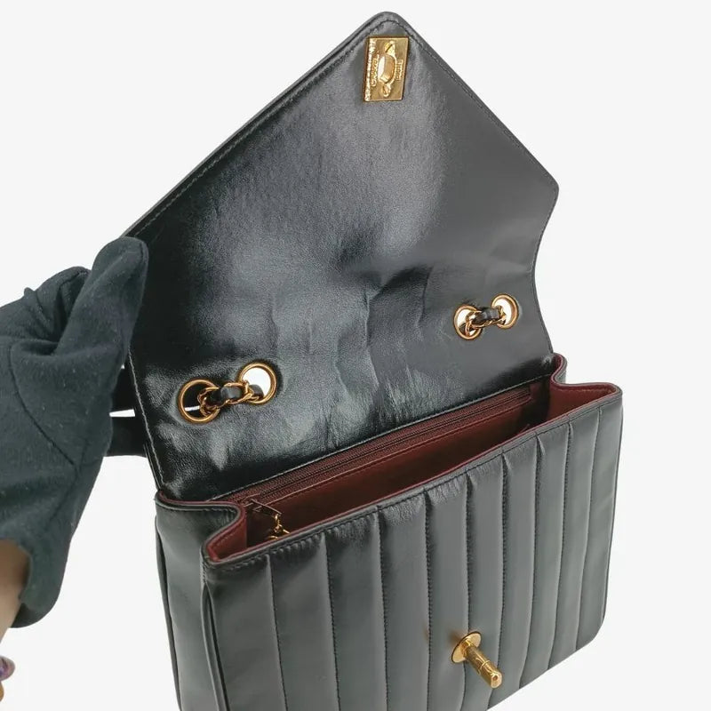 jt283-chanel-vintage-black-lambskin-chevron-envelope-flap-bag