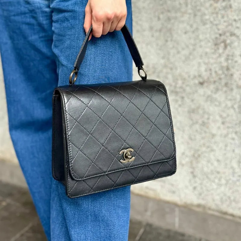 ra659-chanel-vintage-black-calfskin-quilted-handbag