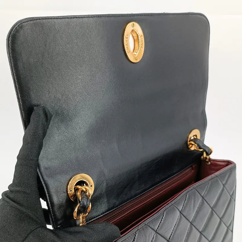 rb818-chanel-vintage-black-lambskin-big-cc-flap-bag