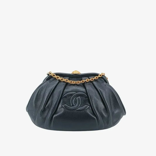 tk011-chanel-vintage-black-lambskin-shoulder-bag