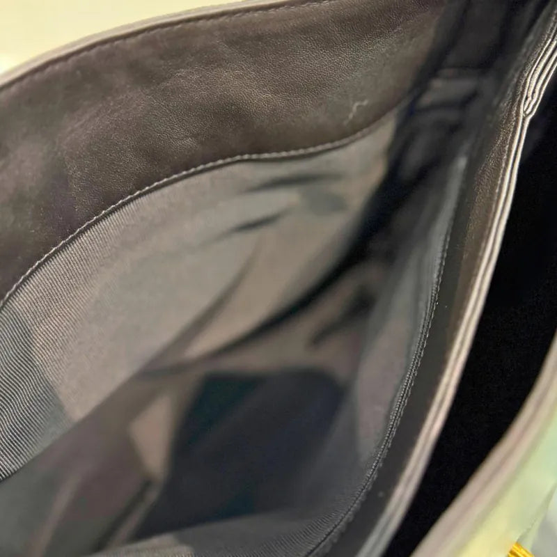 jw556-chanel-vintage-black-calfskin-tote-bag