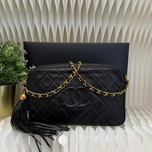 jw393-chanel-vintage-black-lambskin-tassel-camera-bag