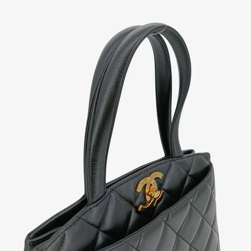 jt913-chanel-vintage-black-lambskin-tote-bag
