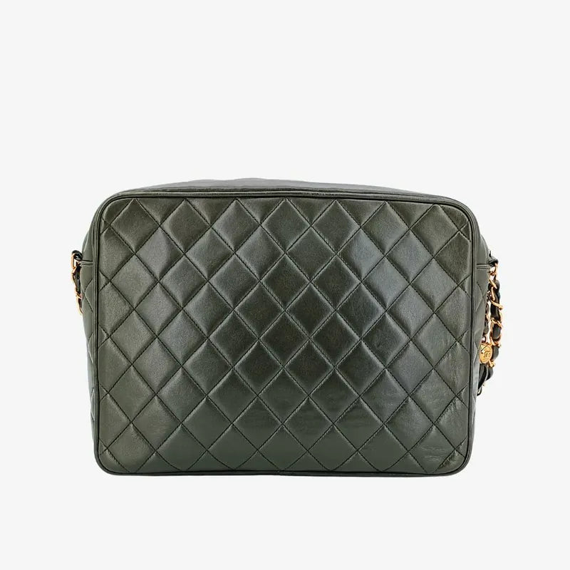 ra204-chanel-vintage-dark-green-lambskin-quilted-camera-bag