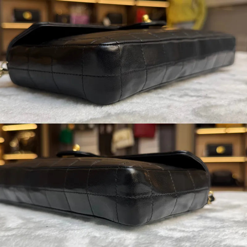 rc467-chanel-vintage-black-lambskin-chocolate-bar-flap-bag