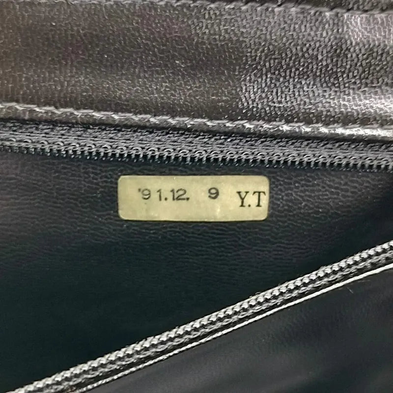 jr357-chanel-vintage-black-caviar-leather-quilted-vanity-case