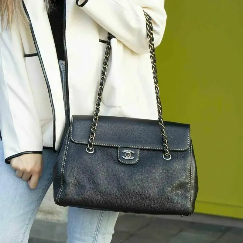 jr710-chanel-vintage-black-caviar-leather-flap-bag