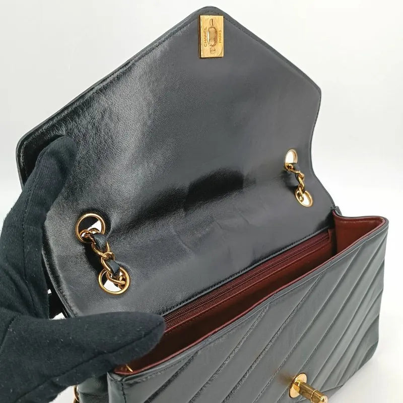 jt645-chanel-vintage-black-lambskin-cross-stripe-flap-bag