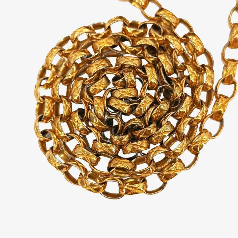 ra176-chanel-vintage-black-lambskin-gold-chain-flap-bag