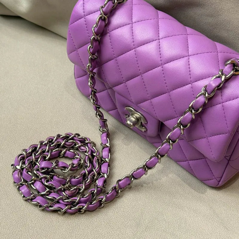 c541-chanel-vintage-purple-lambskin-classic-flap-bag