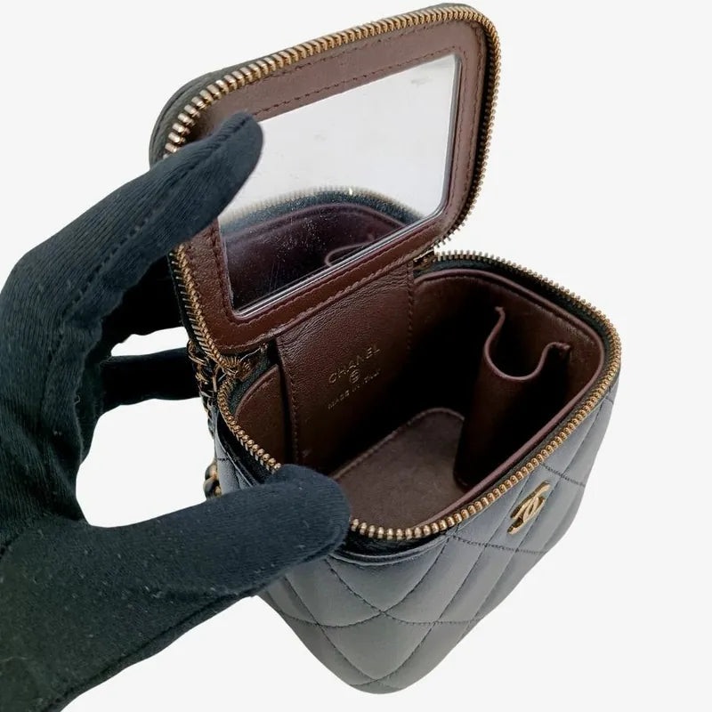 ra340-chanel-black-lambskin-mini-vanity-case-bag