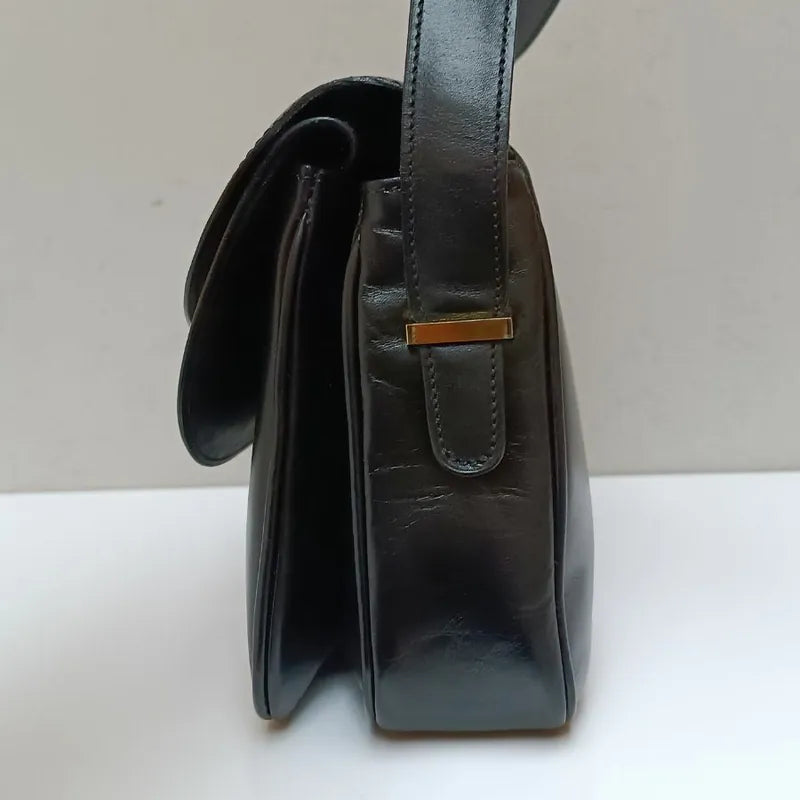 jw452-celine-vintage-black-box-leather-shoulder-bag