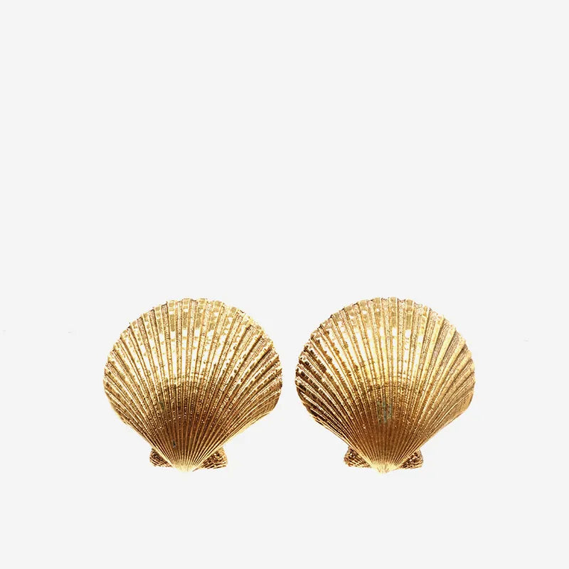 jm634-ysl-vintage-gold-plated-shell-clip-on-earrings