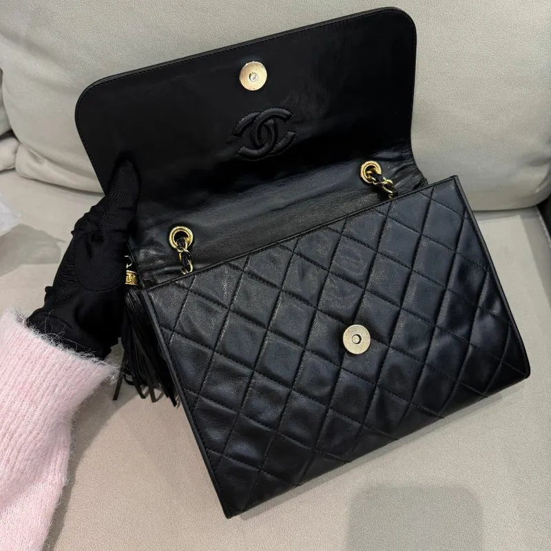 rc721-chanel-vintage-black-lambskin-quilted-flap-bag