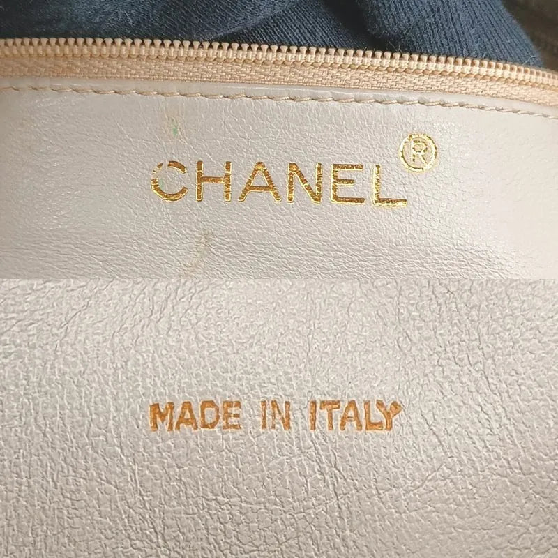 jah132-chanel-vintage-beige-lambskin-gold-chain-camera-bag