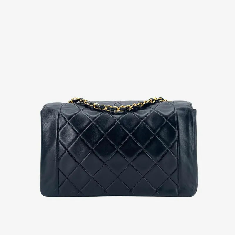jw747-chanel-vintage-black-lambskin-25cm-diana-flap-bag