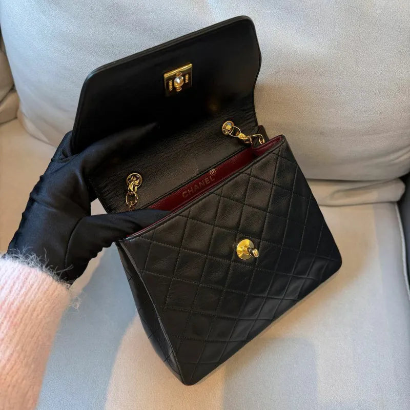 rc664-chanel-vintage-black-lambskin-trapeze-flap-bag