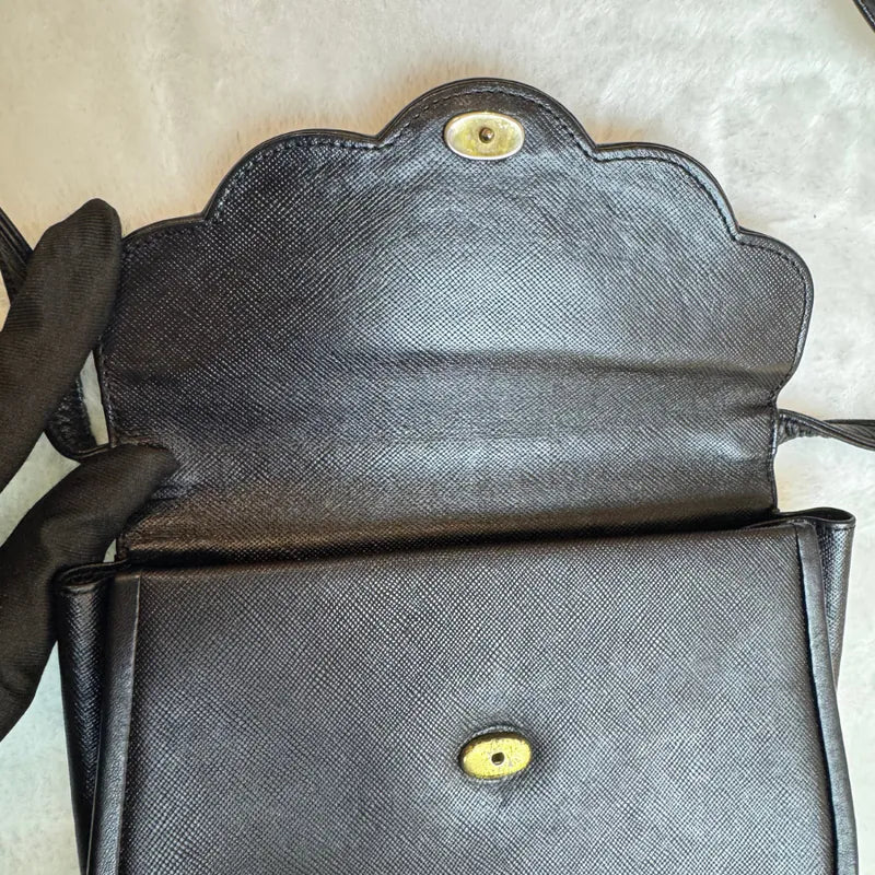 rc732-yves-saint-laurent-vintage-leahter-black-shoulder-bag