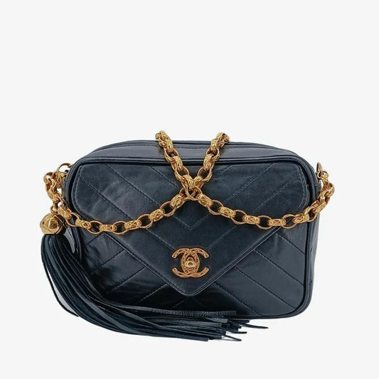 ju694-chanel-vintage-navy-lambskin-gold-chain-chevron-camera-bag