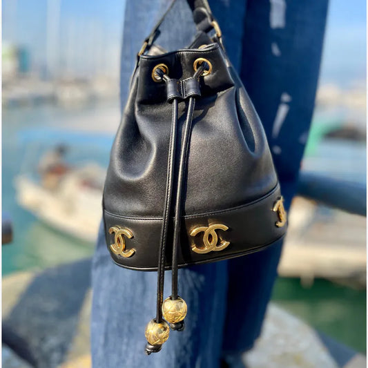 ju660-chanel-vintage-black-lambskin-bucket-bag
