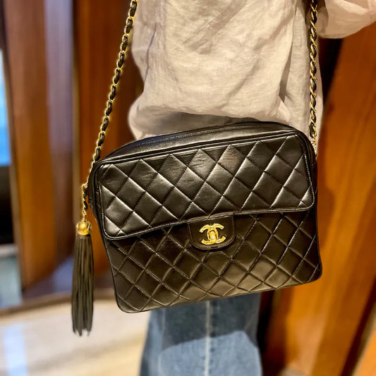 rb355-chanel-vintage-black-lambskin-quilted-camera-bag