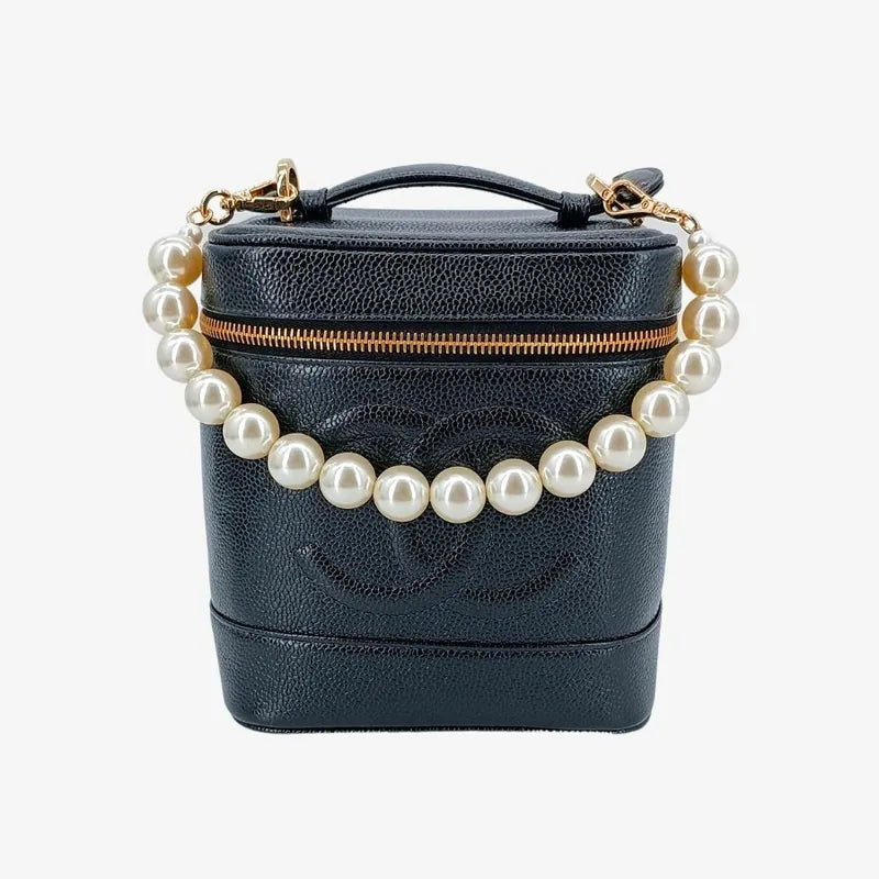 jt216-chanel-vintage-black-caviar-leather-cosmetic-bag
