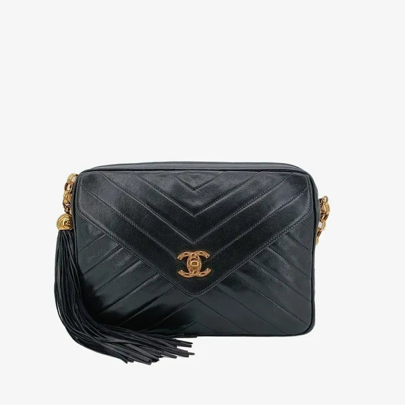 jah67-chanel-vintage-black-lambskin-gold-chain-camera-bag